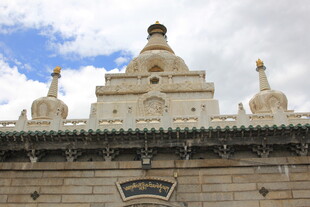 藏式佛塔建筑特写