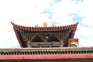 中式古建筑屋顶特写