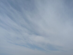 天空中的丝状云彩