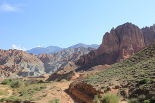 壮丽多彩的山间地貌景观