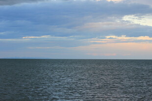 海上日落天空美景