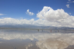 茶卡盐湖 水天一色的美景