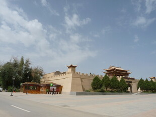 中式古建筑大门景观