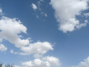 蓝天白云美景