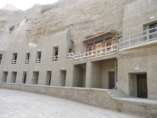 敦煌石窟建筑外观