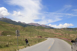 山间公路骑行风景