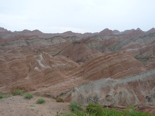 七彩斑斓的壮丽丹霞地貌