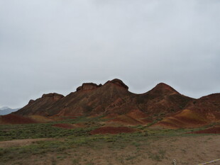 多彩山丘 尽显自然之美