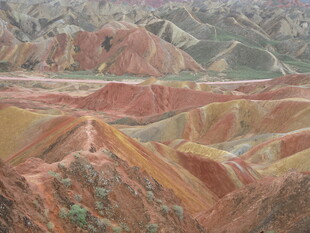 七彩斑斓的壮丽丹霞地貌
