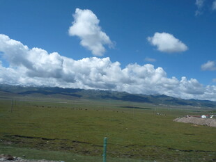 草原蓝天白云壮美风光