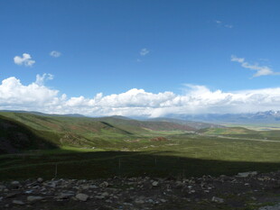 辽阔草原蓝天美景