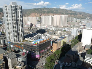 城市繁华商业区俯瞰