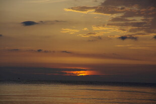 海上壮丽日落美景