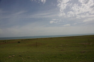 草原风光与远方天际