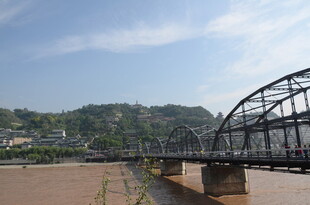 黄河上的钢铁大桥