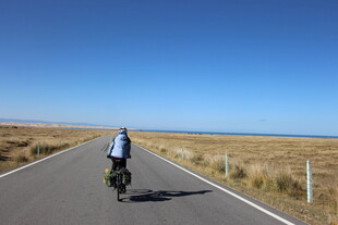 公路骑行者 天地间的独旅