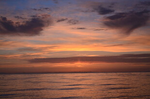 海上绝美日落天空景象