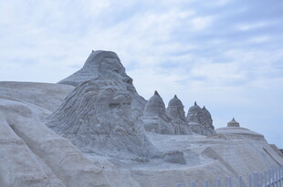 奇特白色地貌景观