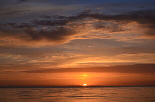 海上壮丽日落美景
