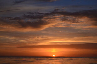 海上壮丽日落美景