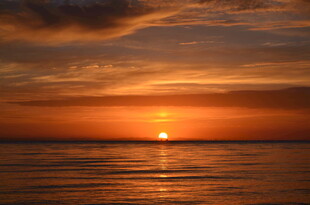 海上日落美景