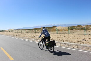 公路骑行者的自在旅程