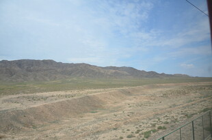 广袤荒凉的野外风景