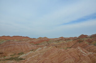 五彩斑斓的壮丽山丘景观