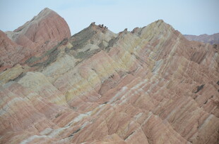 七彩斑斓的壮丽丹霞地貌