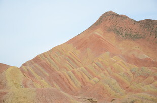 七彩斑斓的壮丽山峦
