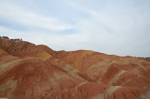 七彩斑斓的壮丽丹霞地貌