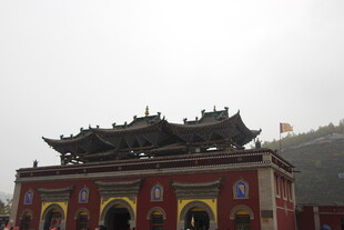 中式古建筑庙宇外观