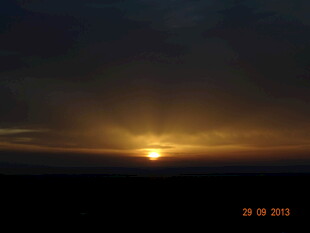 日落时分的壮丽天际线