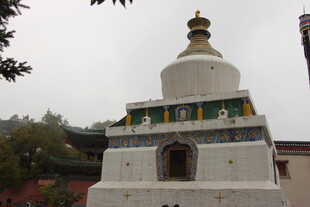 藏式白塔建筑景观