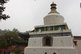 藏式白塔建筑景观