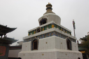 白色佛塔建筑景观