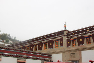 藏式风格建筑外观