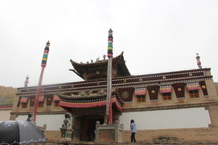 藏式风格建筑 古朴而庄严