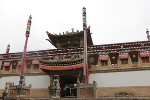 传统中式古建筑庙宇