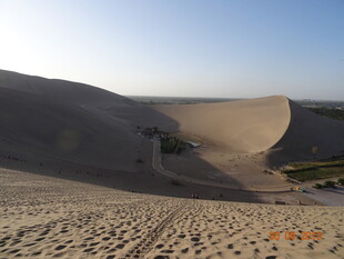 沙漠风光 沙丘连绵景色美