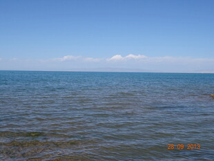 广阔蔚蓝大海景象