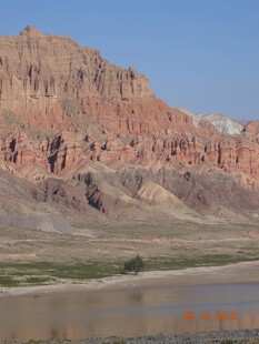 壮丽丹霞地貌河谷景观
