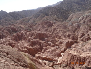 壮丽红色峡谷地貌景观