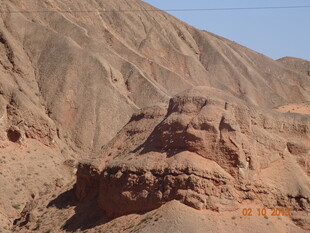 壮丽沙漠山丘景观