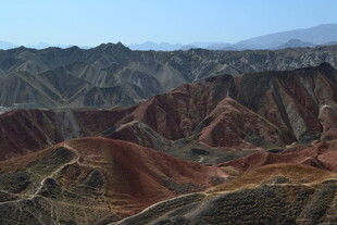 七彩丹霞地貌景观