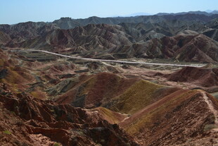 壮丽多彩的峡谷地貌景观