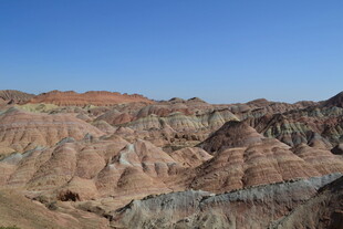 七彩丹霞地貌景观