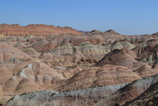 壮丽多彩的丹霞地貌景观