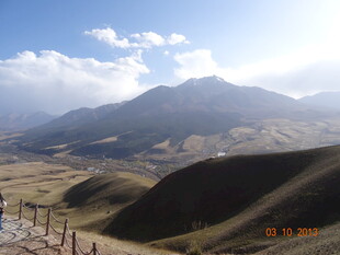 壮丽山景 广袤天地风光