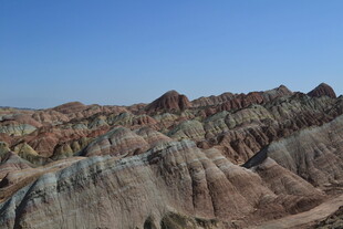 七彩丹霞地貌景观